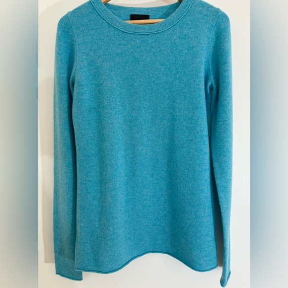 Like-NEW J. Crew Cashmere Sweater. Worn once. Beautiful medium blue color! - Picture 9 of 13